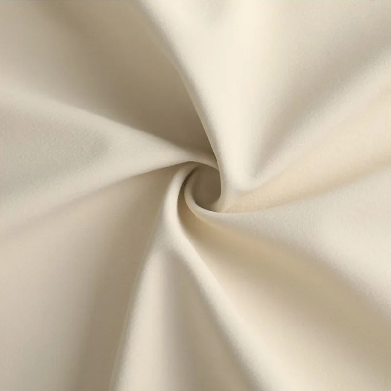 स्कीइंग सॉफ़्टशेल फैब्रिक